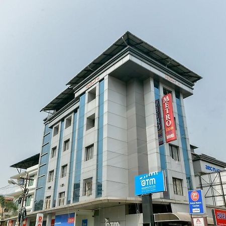 Metro Kochin Business Hotel Exteriör bild
